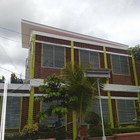 Omah Kenari Malioboro Hotel Джокякарта Екстериор снимка